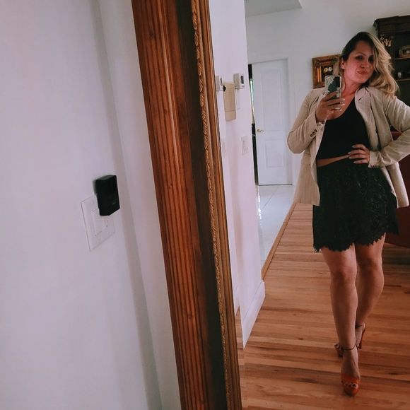 Susana Monaco lace mini skirt, sz 6,new - Picture 1 of 2